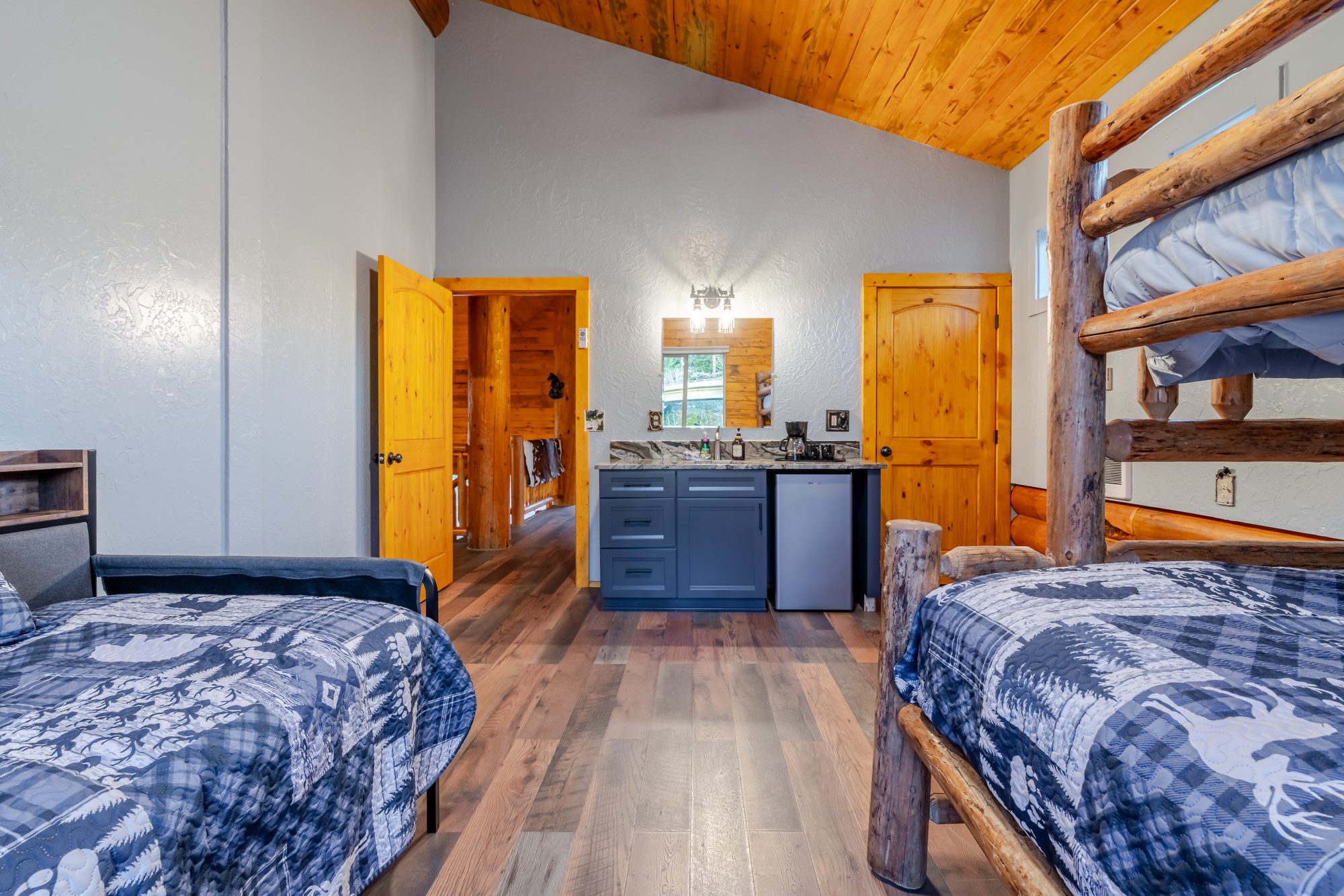 The bunk room with bunk and single bed