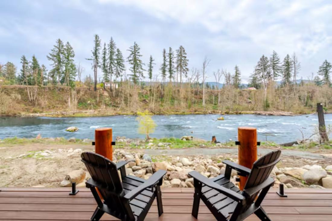 Chairs at the water's edge of the North Santiam